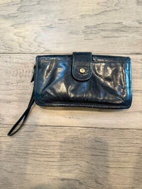 HOBO Black Wristlet Clutch Wallet Black Like New Condition